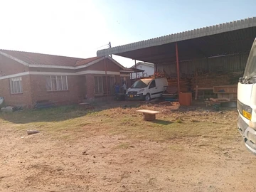 Spacious Warehouse & Factory for Sale in Ardbennie, Harare South