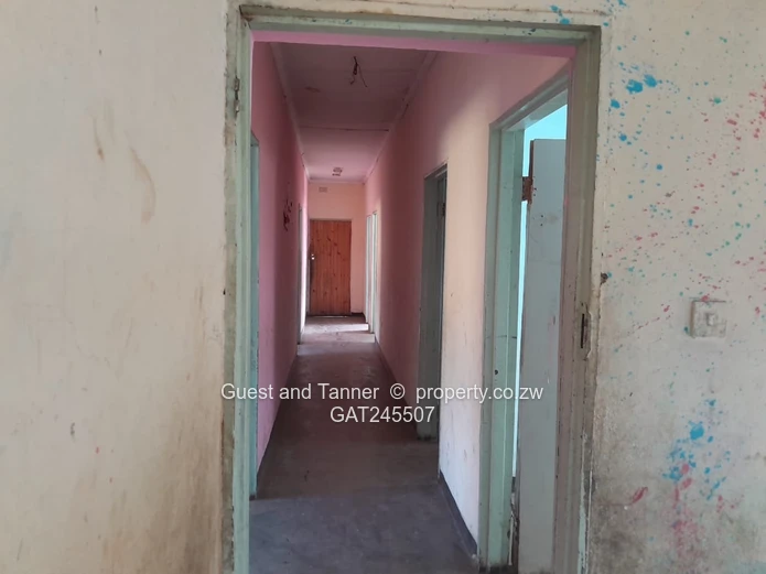 Spacious Warehouse and Workshop - Chinhoyi
