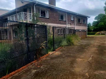 9 Bedroom House