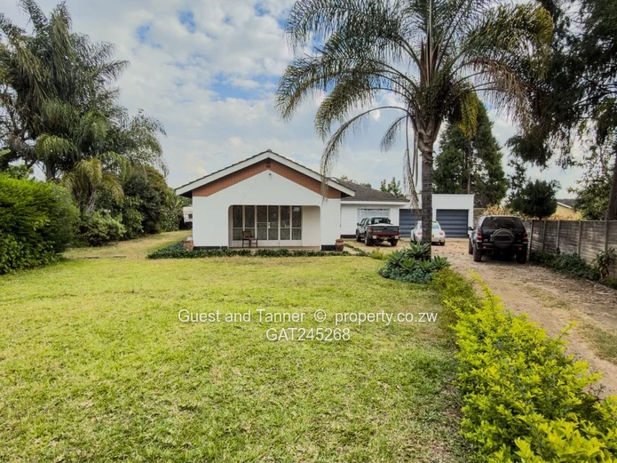  6-Bedroom House For Sale In Old Marlborough