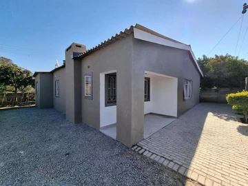  4-Bedroom Family Home in Nkulumane, Bulawayo!