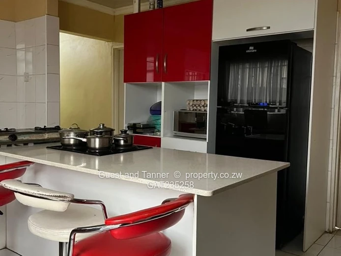 Spacious 5-Bedroom House for Sale in Pumula South – Secure & Modern Living