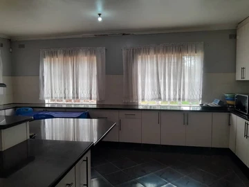 6 Bed House For Rent In Shawasha Hills