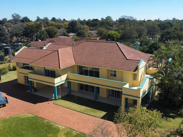 6 Bedroom House