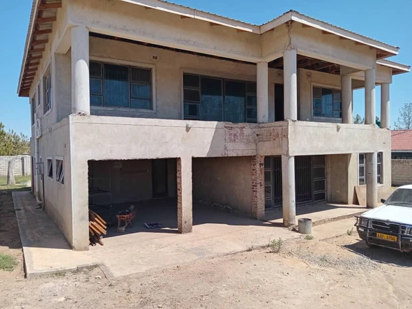 6 Bedroom House