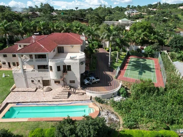 Luxurious 6-Bedroom Home with Pool in Philadelphia, Harare