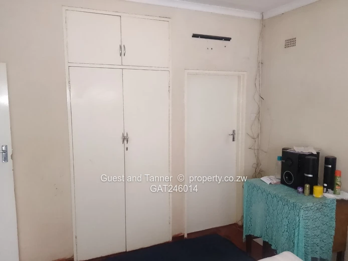 4 BED House for Sale in Waterfalls with Title Deed
