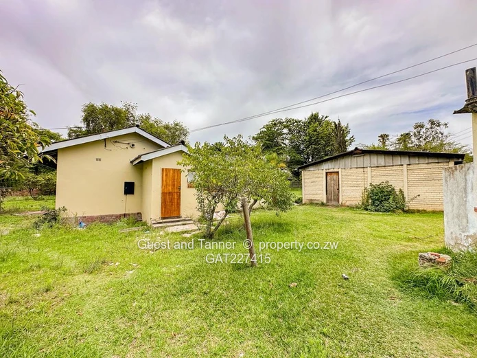 Renovated 4Bedroom House for Sale in Greendale Near Athlone Shops  – Large Stand with Potential