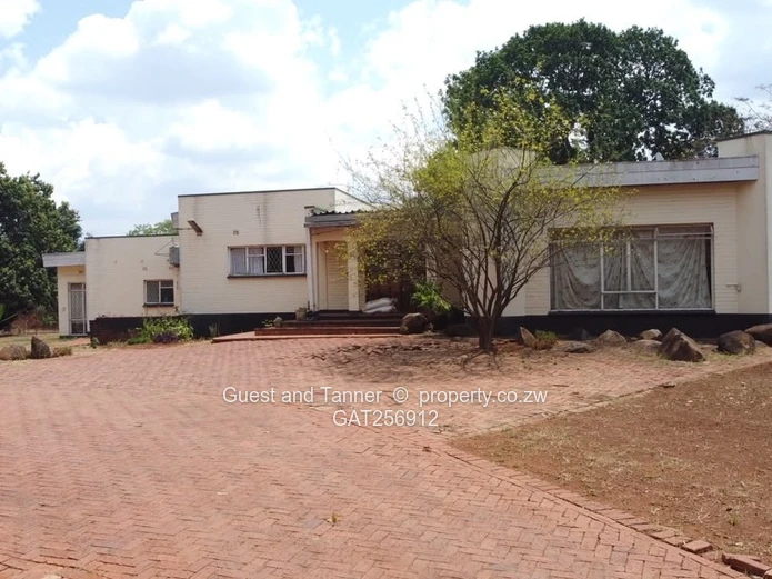 9,185m² STAND WITH REDEVELOPMENT POTENTIAL – GREYSTONE PARK, HARARE