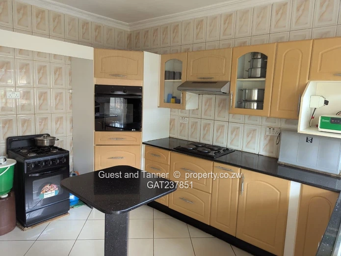 Reduced to Sell! House For Sale in Bloomingdale