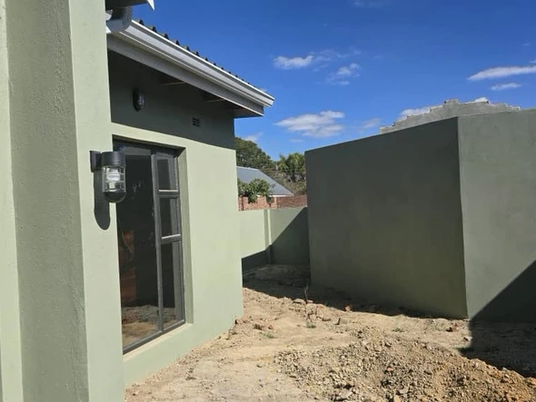3 Bedroom Flat & Apartment