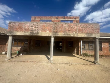6 Bedroom House