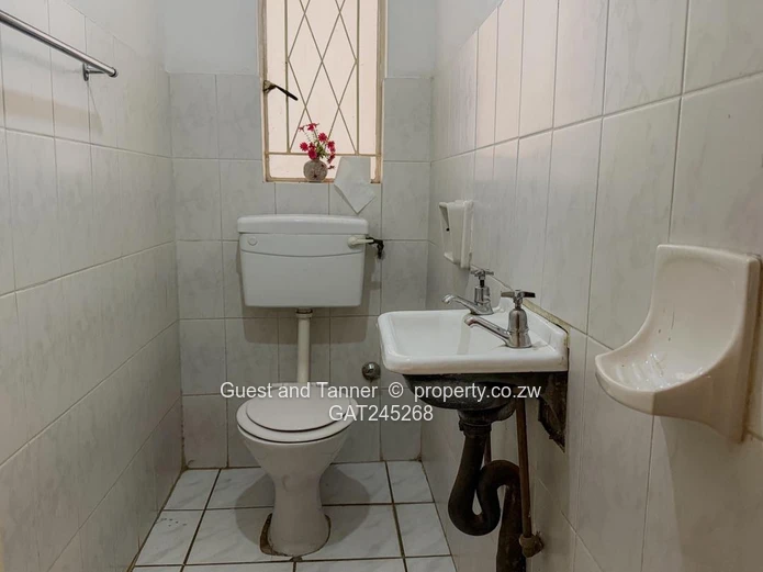  6-Bedroom House For Sale In Old Marlborough