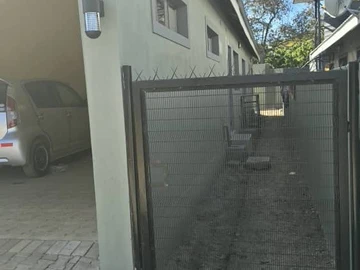 3 Bedroom Flat & Apartment