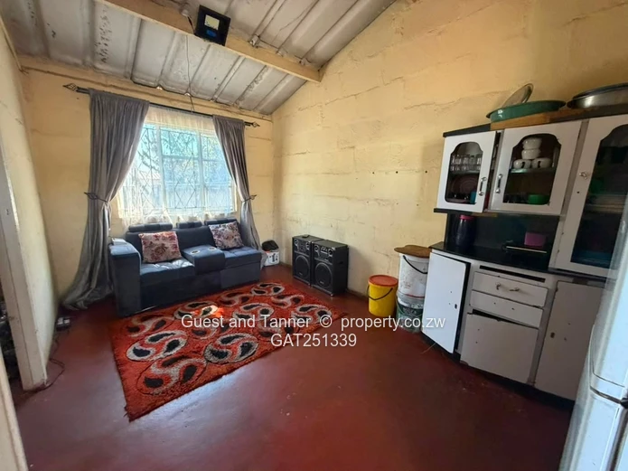 Core House For In Glen Norah 