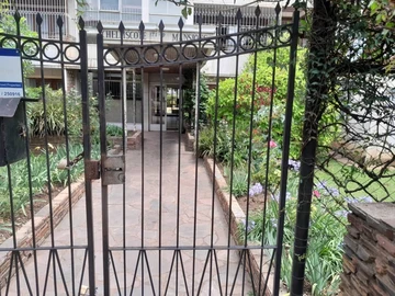 3 Bedroom Flat & Apartment