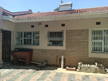 2 Bedroom Garden Flat