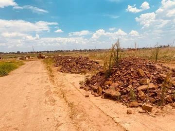 Prime 500 m² Land for Sale in Glaudina, Harare West, Zimbabwe