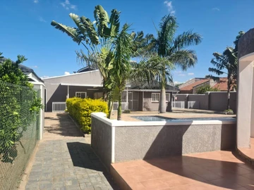 5 Bedroom House