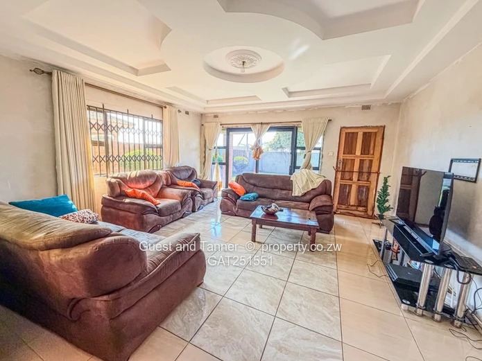 4-Bedroom House For Sale in Fairview, Westgate