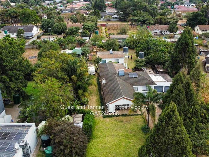  6-Bedroom House For Sale In Old Marlborough