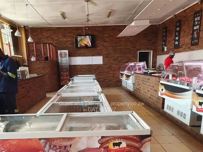 Bulawayo Warehouse & Factory Space for Sale with Borehole, 1066 m²