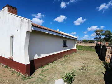 6 Bedroom House
