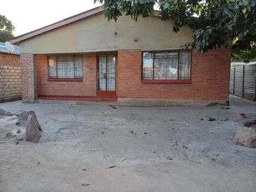 4-Bedroom House for Sale in Chitungwiza, Zengeza 5