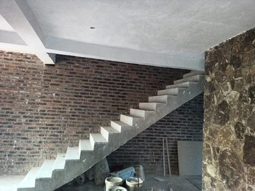 3 Bedroom Flat & Apartment