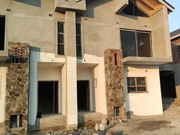 3 Bedroom Flat & Apartment