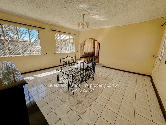 Spacious 5 Bedroom Home for Sale in New Marlborough, Harare