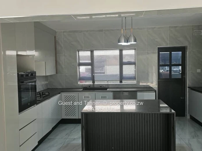 Spacious Greendale Cluster House For Sale   (Sole Mandate)