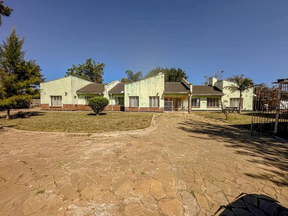 5 Bedroom House