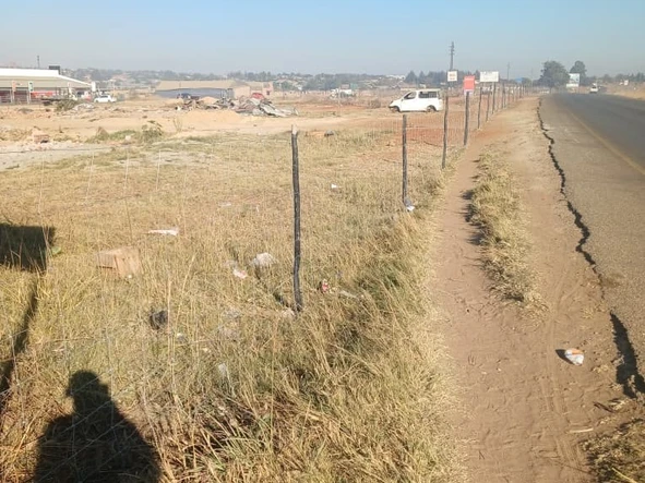 Commercial & Industrial Land