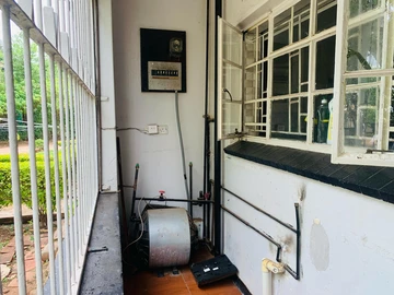 2 Bedroom Flat & Apartment