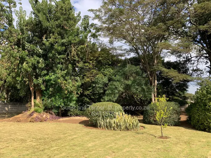 House for rent - with Caretaker