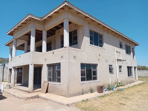 6 Bedroom House