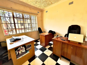 Commercial Property located in Eastlea For Rental