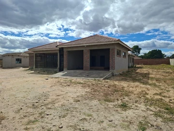 4 Bedroom House