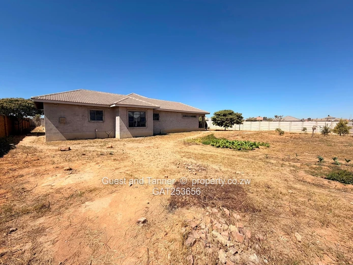 Spacious 4-Bedroom Family Home in Rockview — Finish to Your Taste
