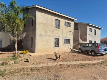2 Bedroom Flat & Apartment
