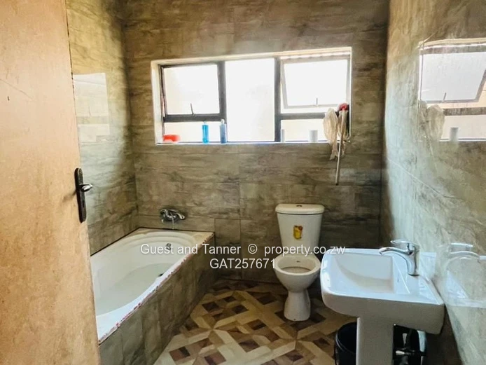 For Sale: Nyabira - Penrose | 4 Bedroom House