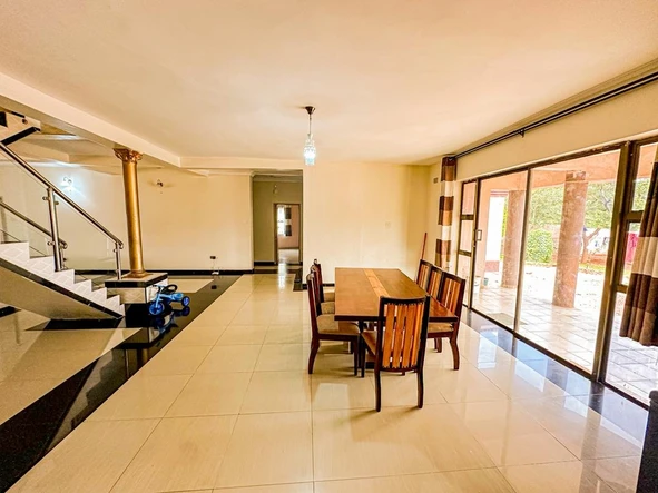 5 Bedroom House