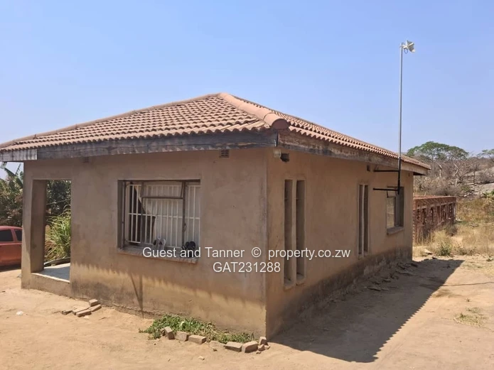 Crowhill – Incomplete 5-Bedroom Double Storey with Cottage & Dam Views