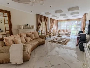 5 Bedroom House
