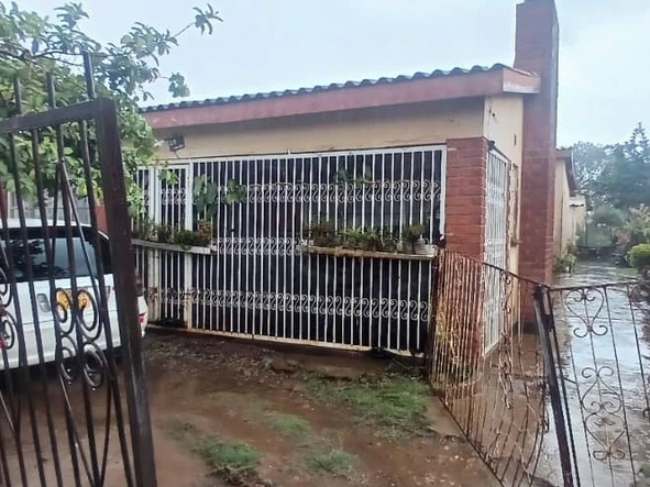 6 Bedroom House