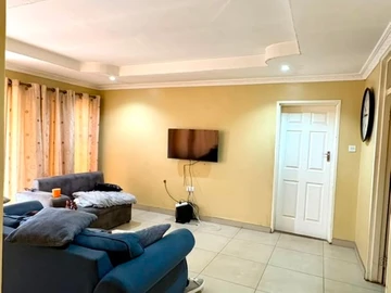5 Bedroom House