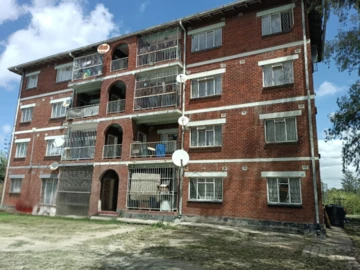 3 Bedroom Flat & Apartment