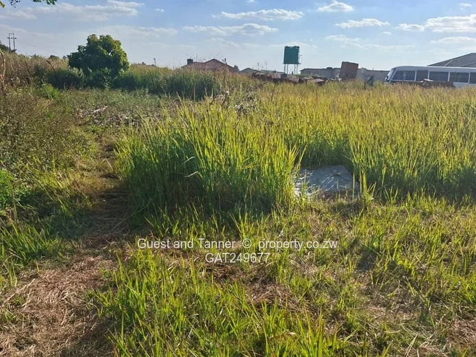 Prime 448m² Corner Stand for Sale in New Chadcombe