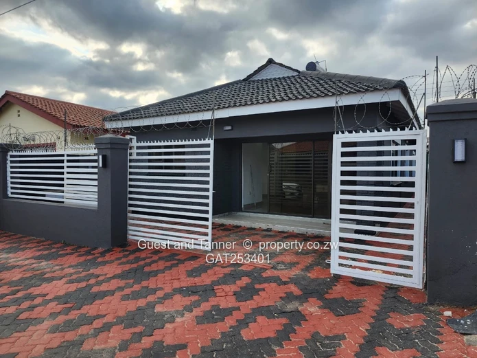3-Bedroom House For Sale in Aspindale Park